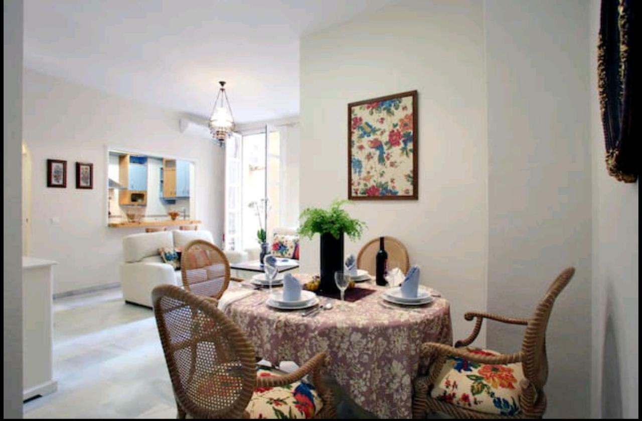 Apartamento Alcazaba Малага Екстер'єр фото